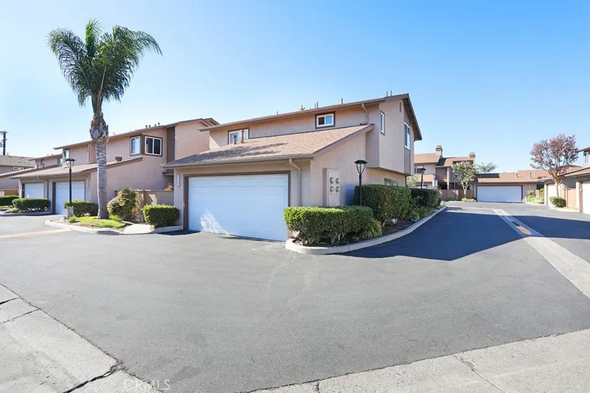 8104 Catherine Avenue photo 1