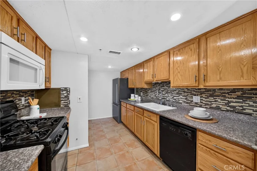 11124 Burbank Boulevard #108 photo 13