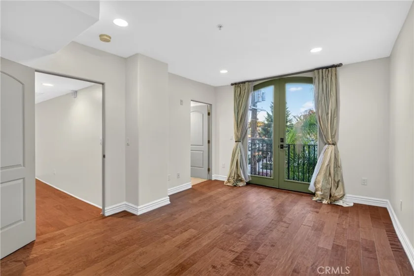 4301 Los Feliz #12 photo 39