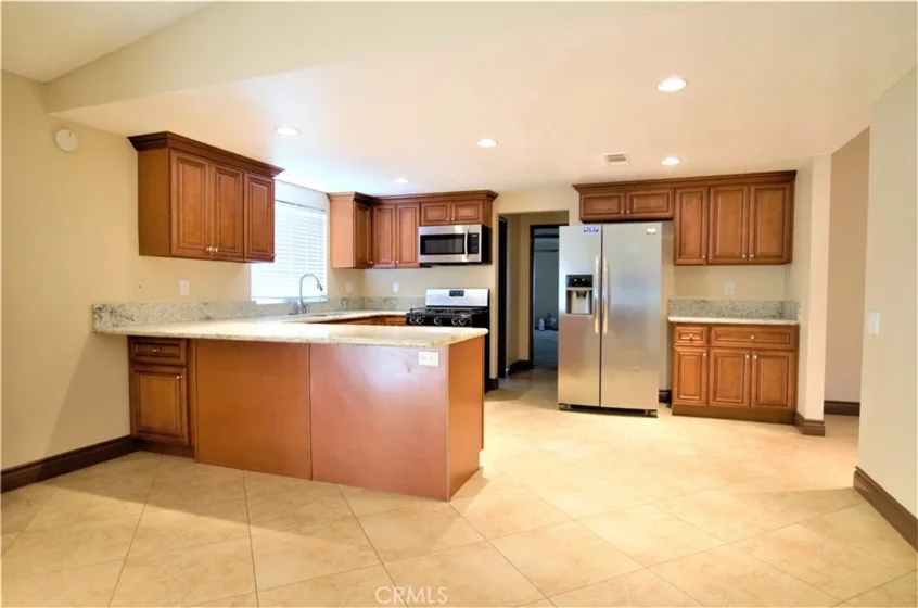 25189 Monroe Avenue photo 16