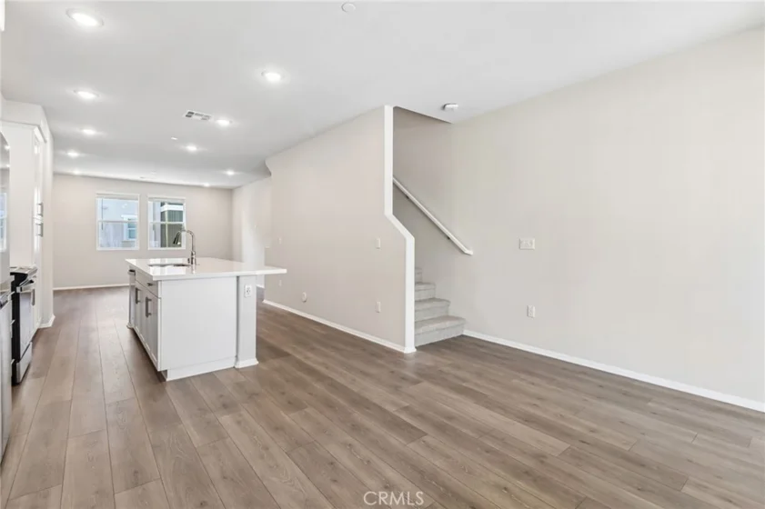 406 Lotus Drive photo 4