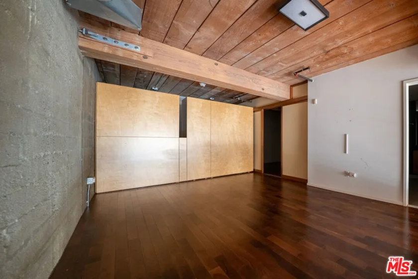 530 S Hewitt Street #147 photo 6