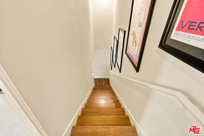 8703 W West Knoll Drive #104 photo 12