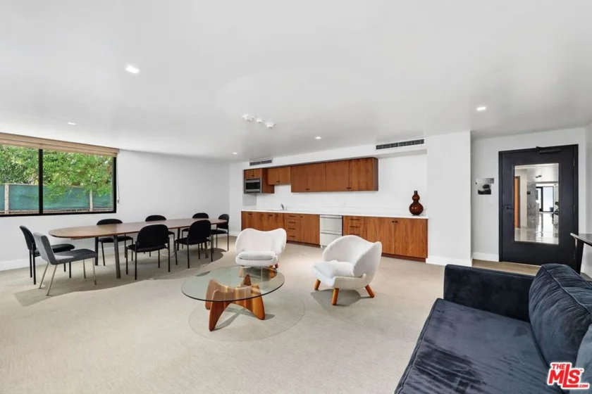 818 N Doheny Drive #606 photo 18
