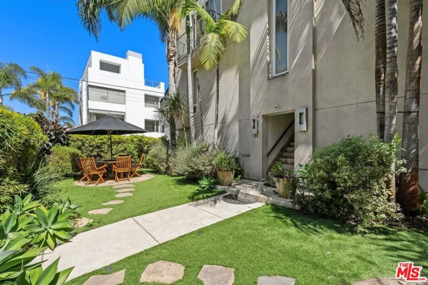 24 Yawl Street #2 photo 33