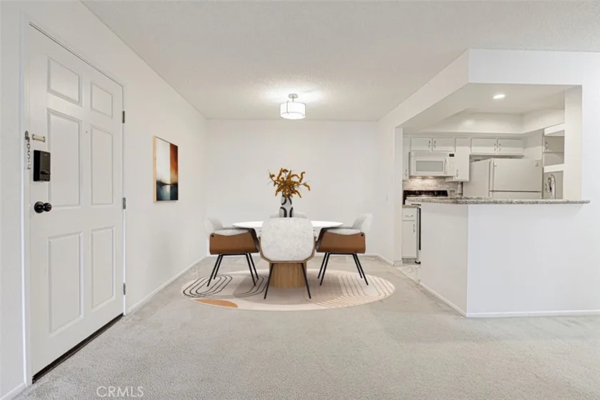 460 Oak Street #203 photo 30