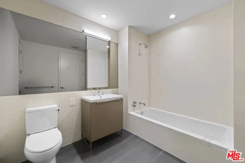 889 Francisco Street #1508 photo 5