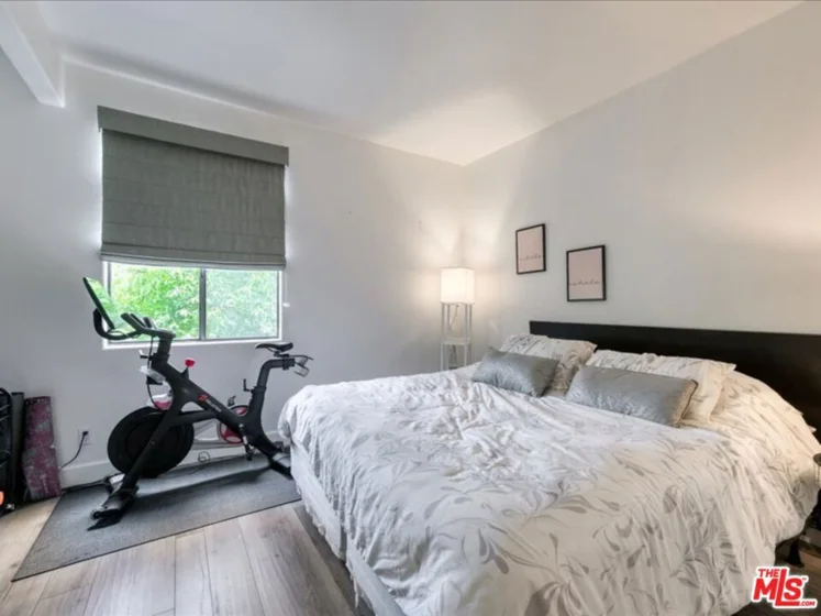 4477 Woodman Avenue #304 photo 26