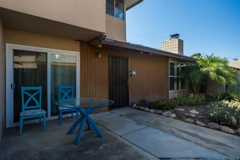560 Oakdale Lane #c photo 1