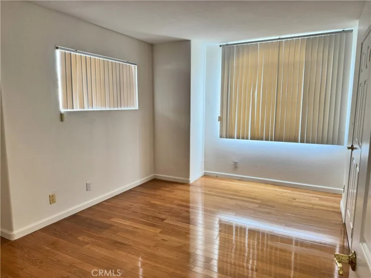 18319 Hart Street #3 photo 11