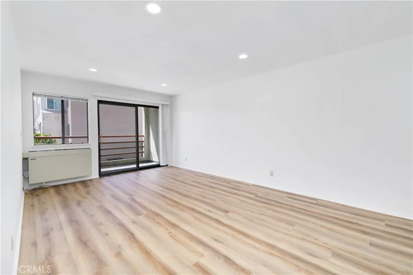 1119 Albany #226 photo 16