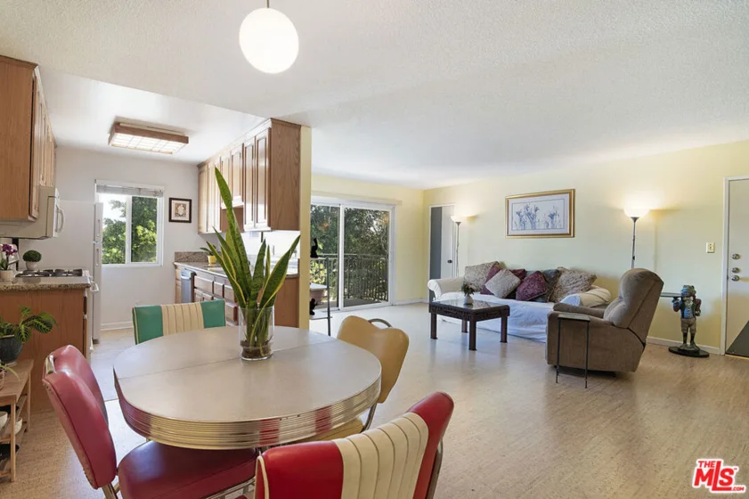 5252 Coldwater Canyon Avenue #214 photo 1