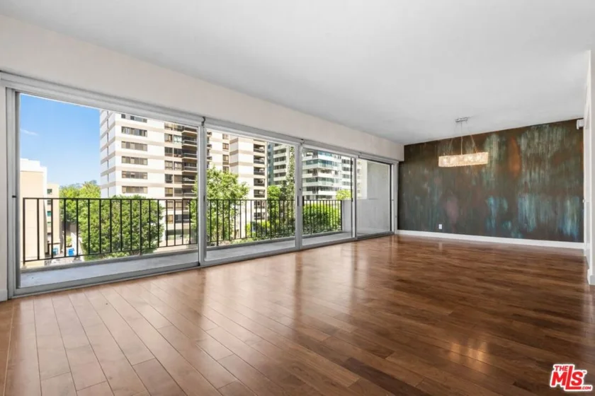 10450 Wilshire Boulevard #4G photo 16