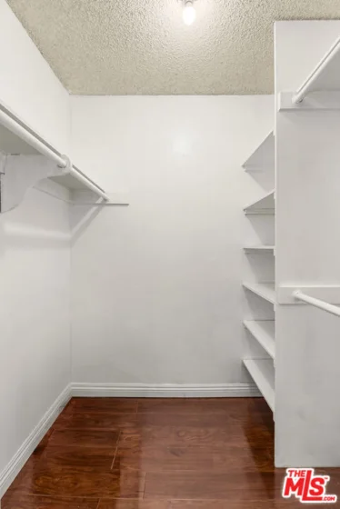 525 S Ardmore Avenue #107 photo 4