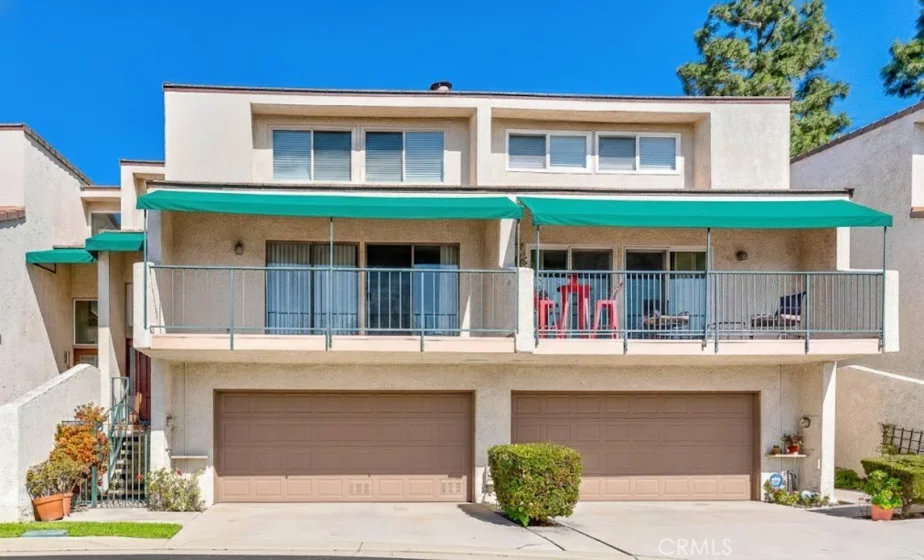 2245 Vista Del Sol photo 1
