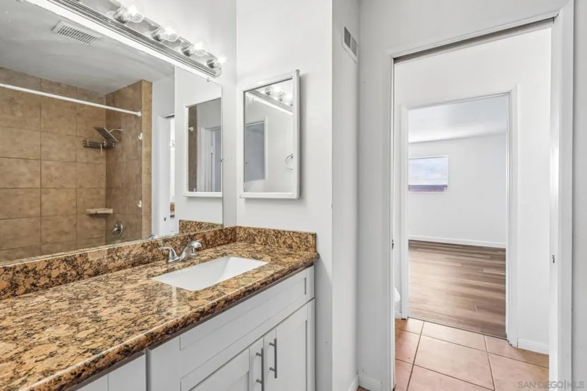 3631 Lemona Avenue #D photo 14
