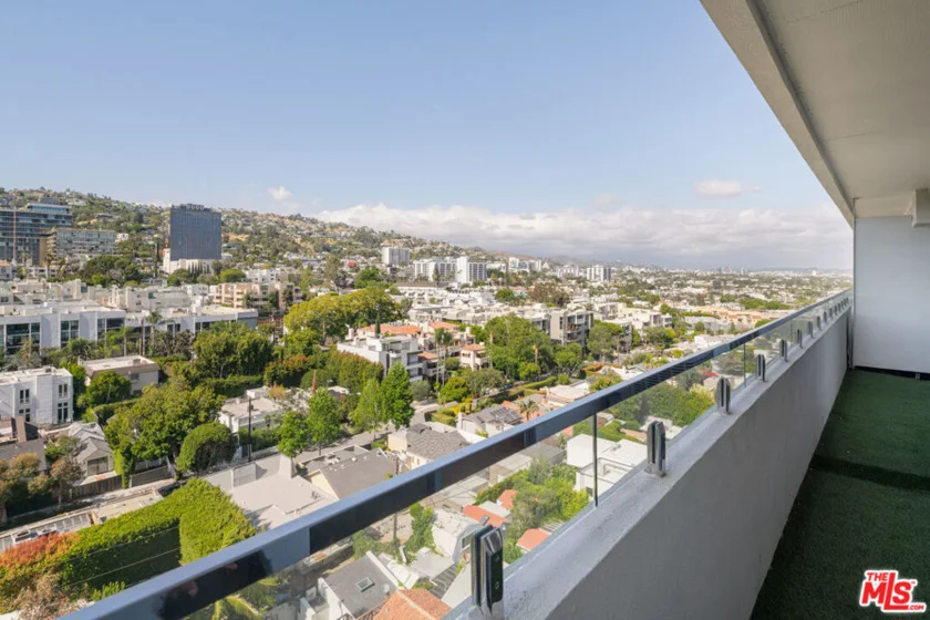 838 N Doheny Drive #1204 photo 8