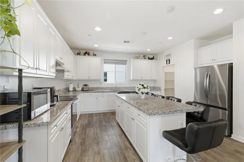 10881 Shoals Place photo 3