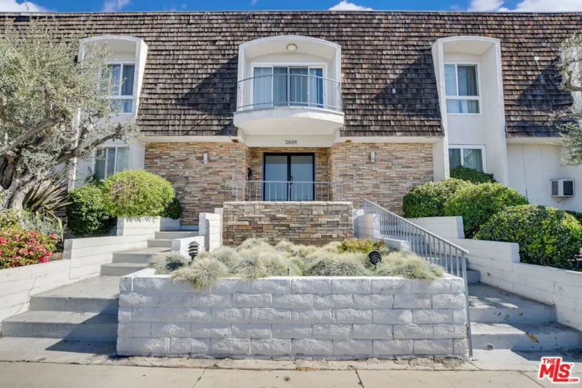 2884 Sawtelle Boulevard #204 photo 1