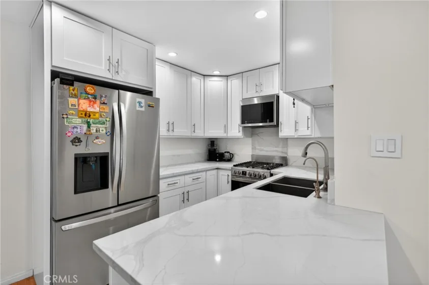 7826 Laurel Canyon Boulevard #17 photo 7