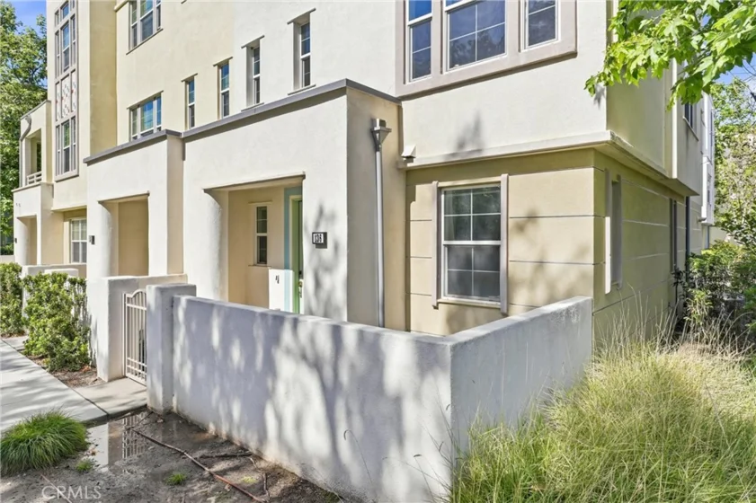 136 Acamar photo 1