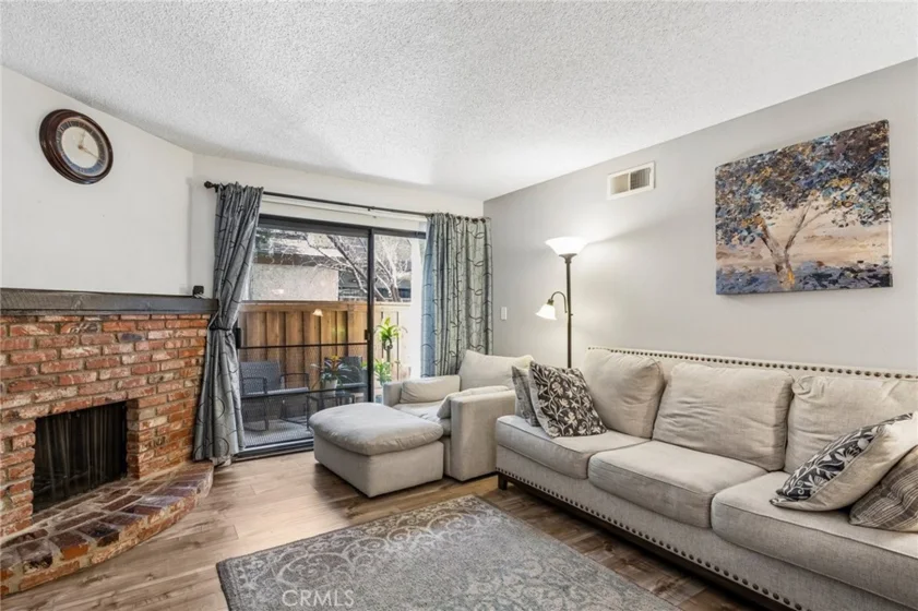 15511 Sherman Way #29 photo 4