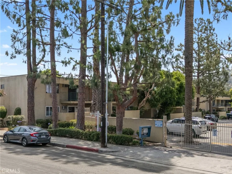 11138 Aqua Vista Street #30 photo 1