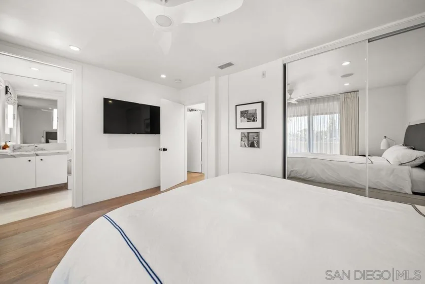 231 Bonair Street photo 43
