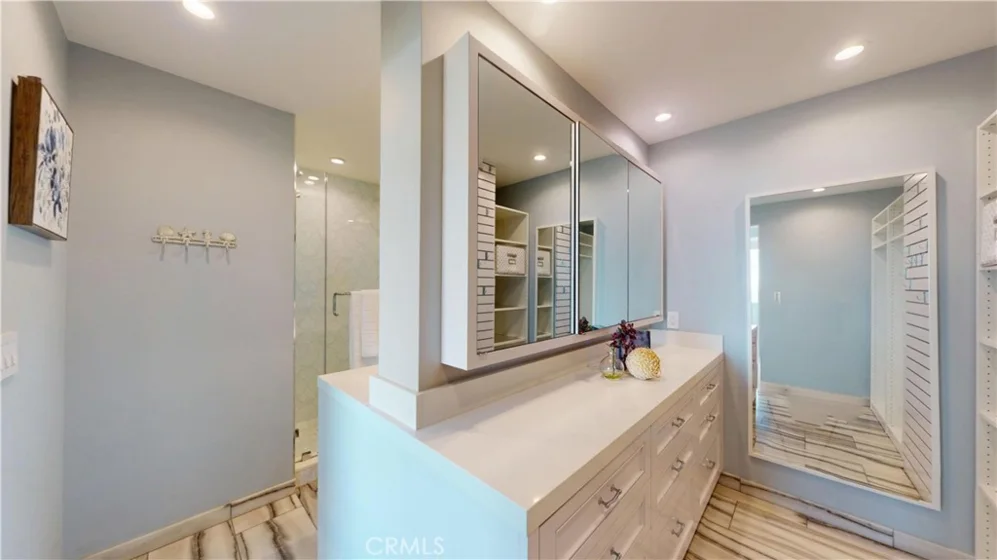 818 N Doheny Drive #908 photo 30