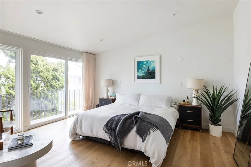 1504 Westcliff Drive #5 photo 8