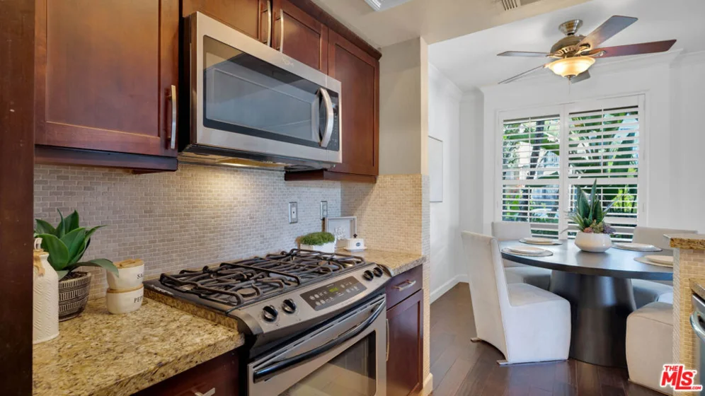 13920 Moorpark Street #106 photo 13