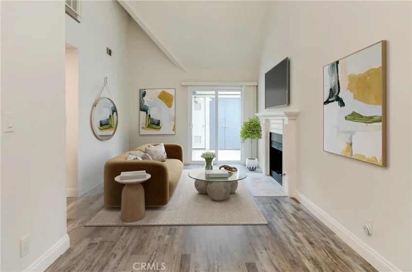 810 Baker #106 photo 3