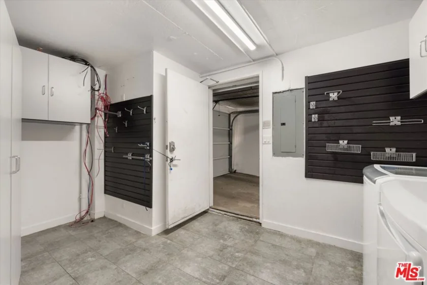 1160 Granville Avenue #108 photo 33