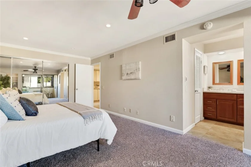 1008 W Riverside Drive #34 photo 19
