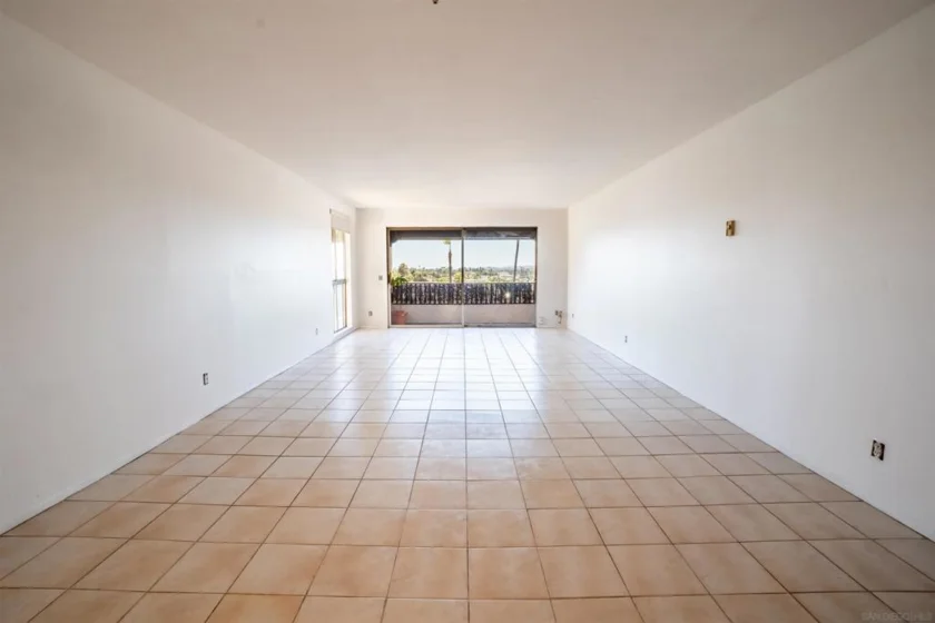 2540 Clairemont Drive #307 photo 10