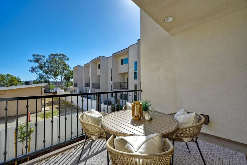 2240 Calle Chanate photo 31
