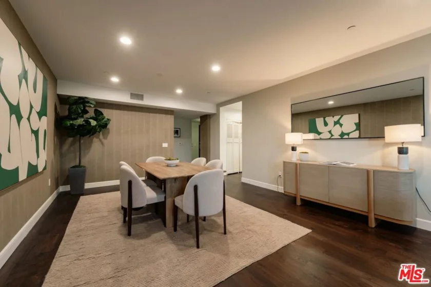 447 N Doheny Drive #101 photo 4
