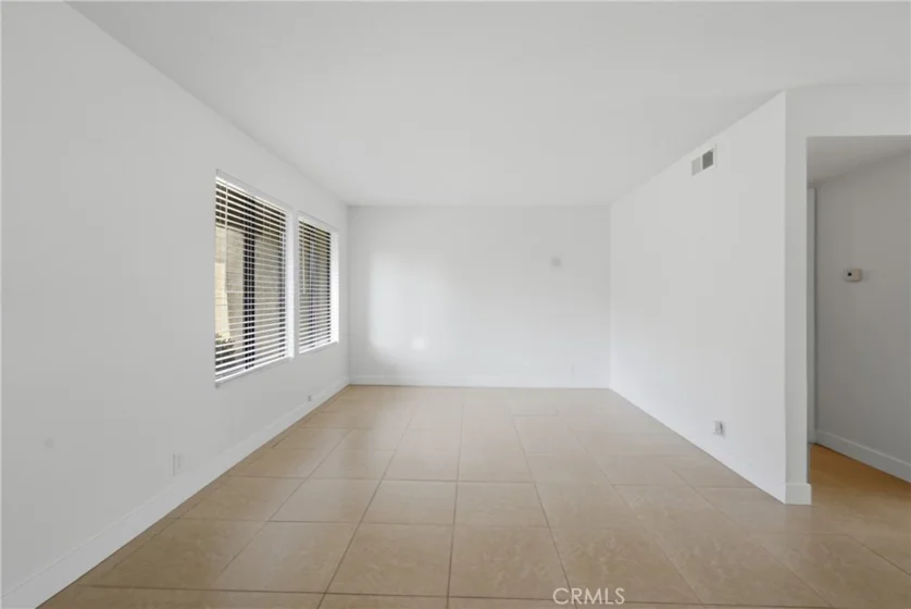 8164 Laguna Court photo 3