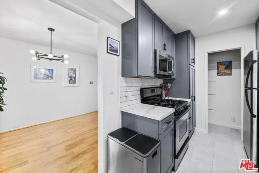 5825 Bowcroft Street #1 photo 23