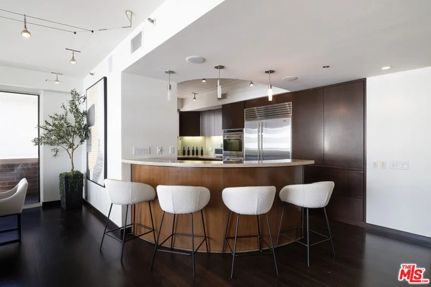 10550 Wilshire Boulevard #503 photo 4