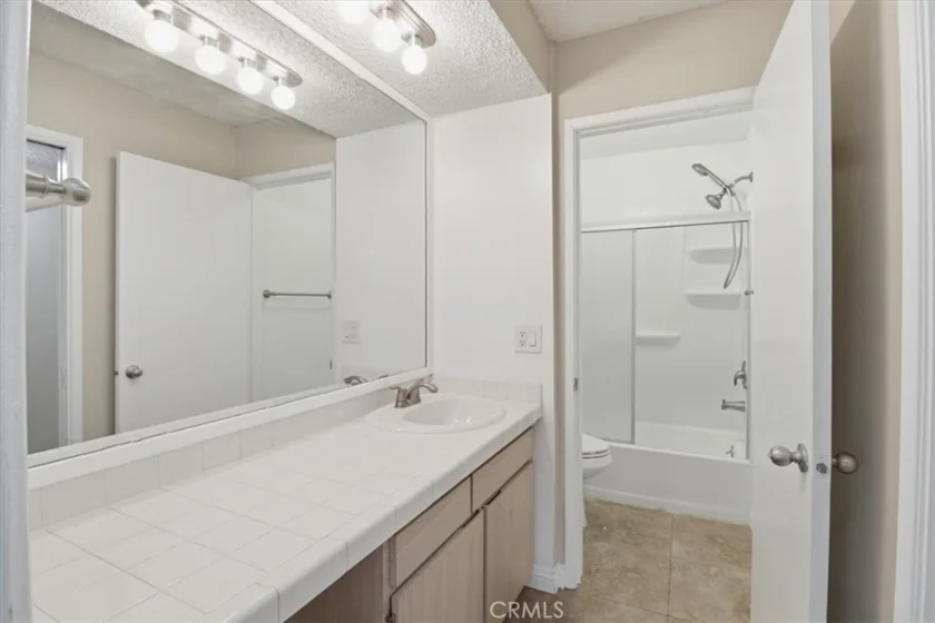 1517 E Garfield Avenue #32 photo 5