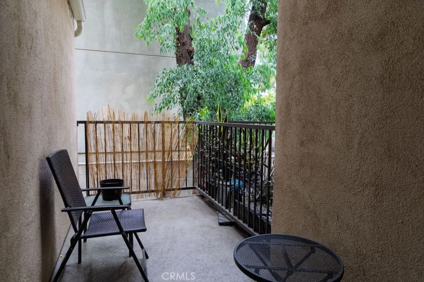 15344 Weddington Street #104 photo 9