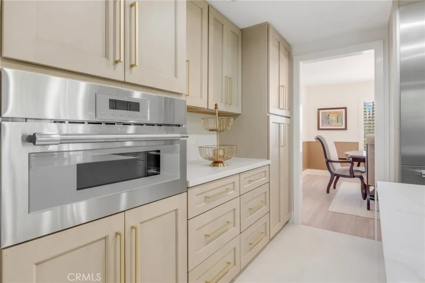 6330 Riviera photo 15