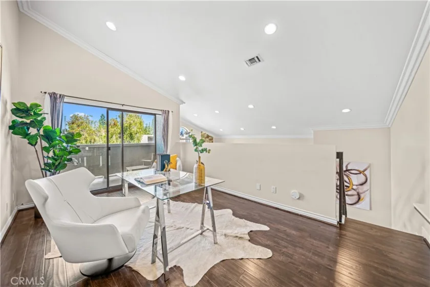 4211 Arch #203 photo 20