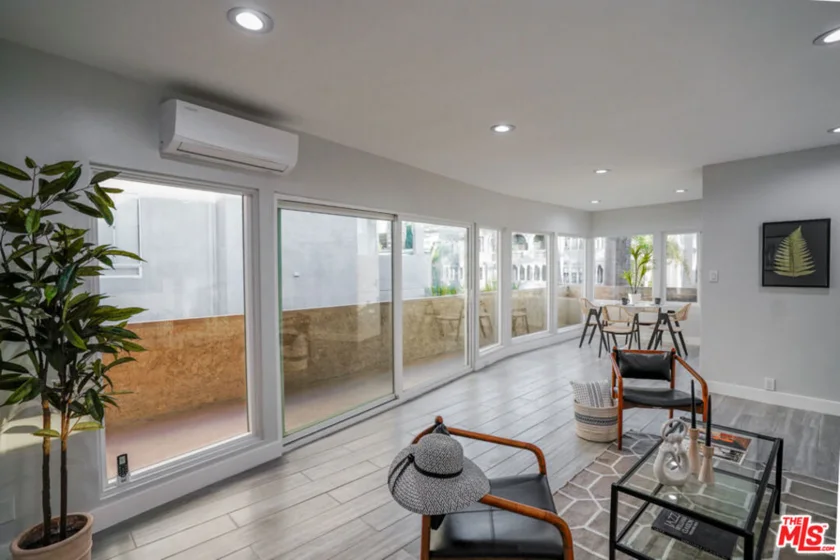 1020 E Granville Avenue #209 photo 1
