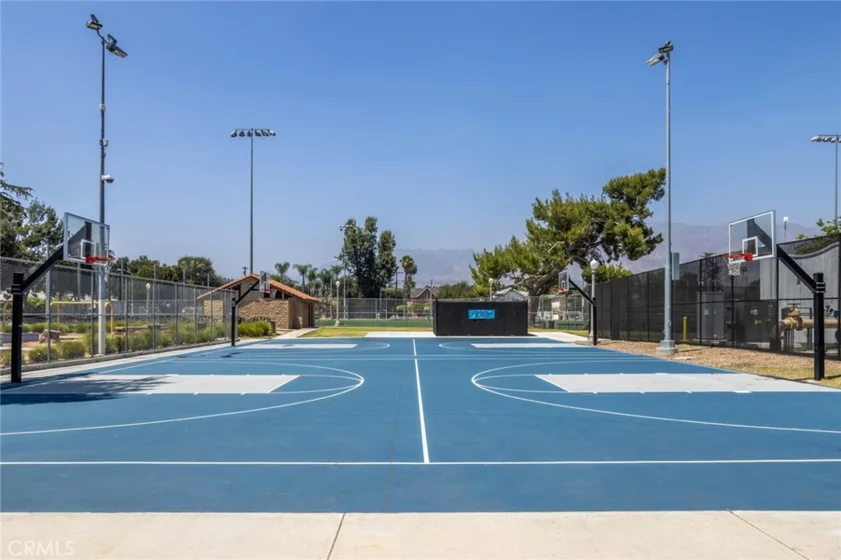 431 N Los Robles Avenue #2 photo 23