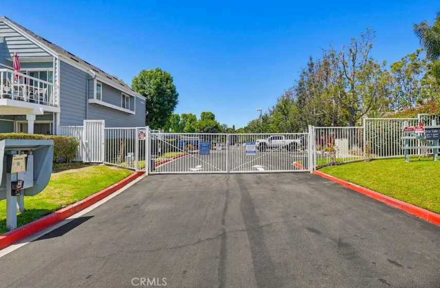 6028 Bixby Village Drive #96 photo 24