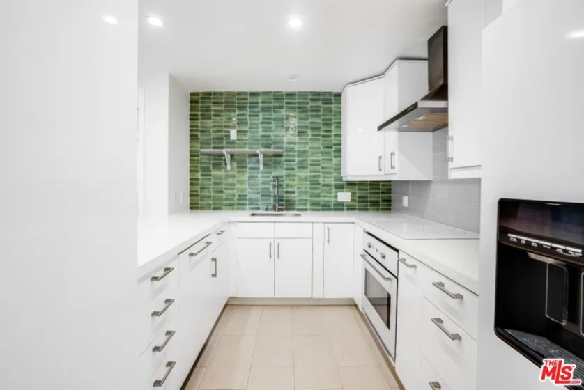 10433 Wilshire Boulevard #405 photo 18