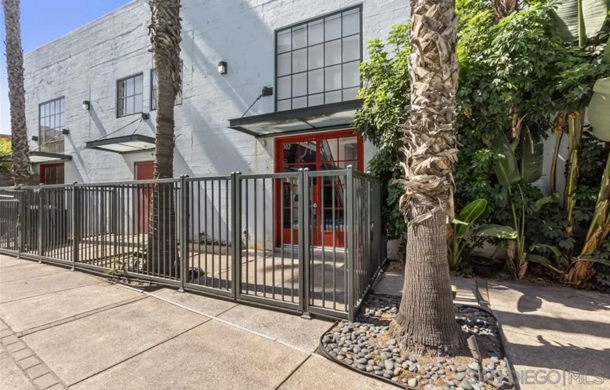 420 S San Pedro #102 photo 23