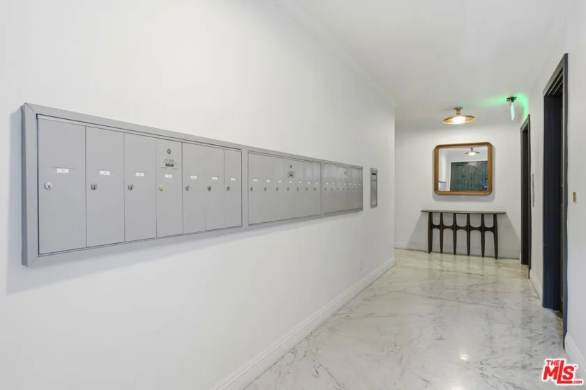 625 N Flores Street #104 photo 8